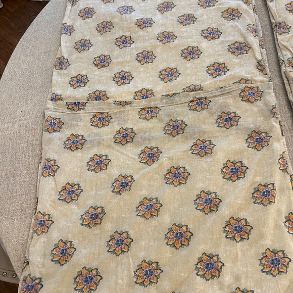 Pier One 2 King Pillow Shams - Picture 4 of 8